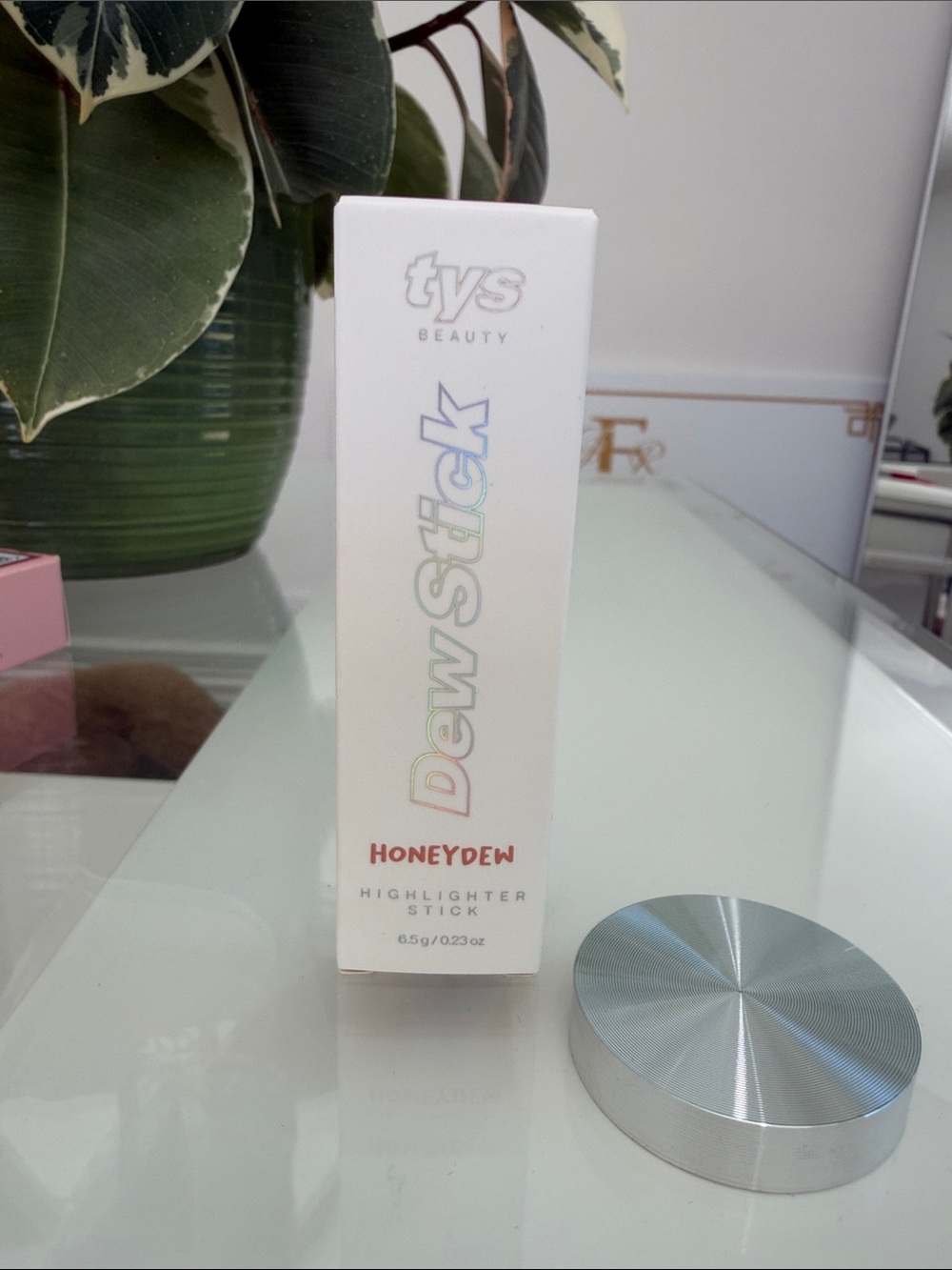 tys Beauty Dew Stick Highlighter - Honeydew (White)